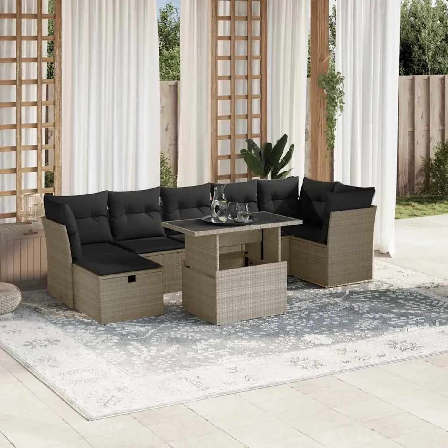 Hellgraue 8-tlg. vidaXL Garten-Sofagarnitur aus Poly Rattan mit dunklen Kissen und Tisch.