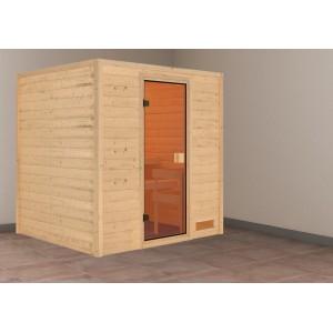Karibu Sauna Adelina aus Naturholz mit bronzierter Glastür und zwei Saunabänken.