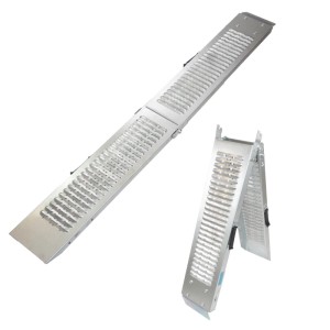 TRUTZHOLM Auffahrrampe, klappbar, 189 cm, Stahl geriffelt, Tragkraft 200 kg, Zubehör für Autoanhänger.