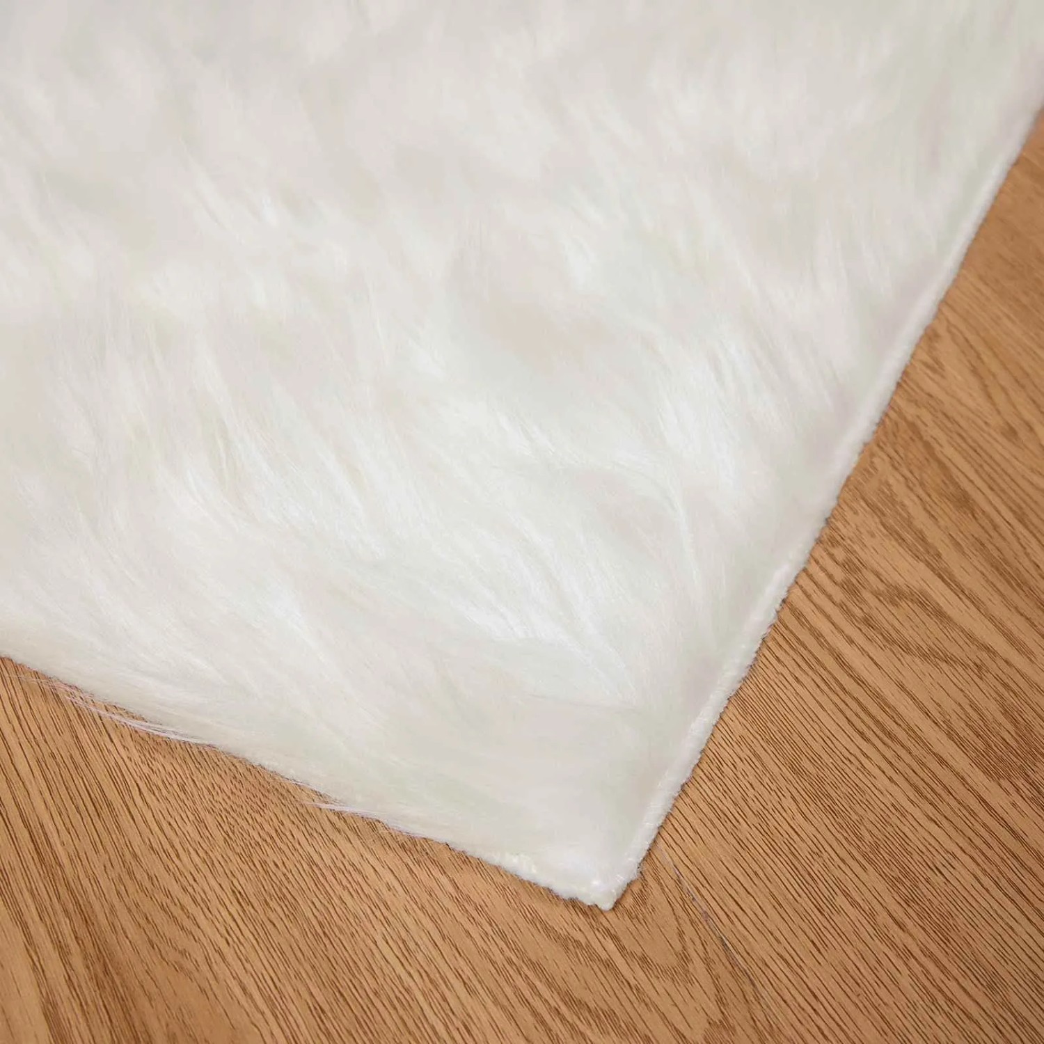 Weißer vidaXL Kunstschaffell Teppich (240x340cm) aus Polyester. Flauschiger Teppich für Wohnzimmer.