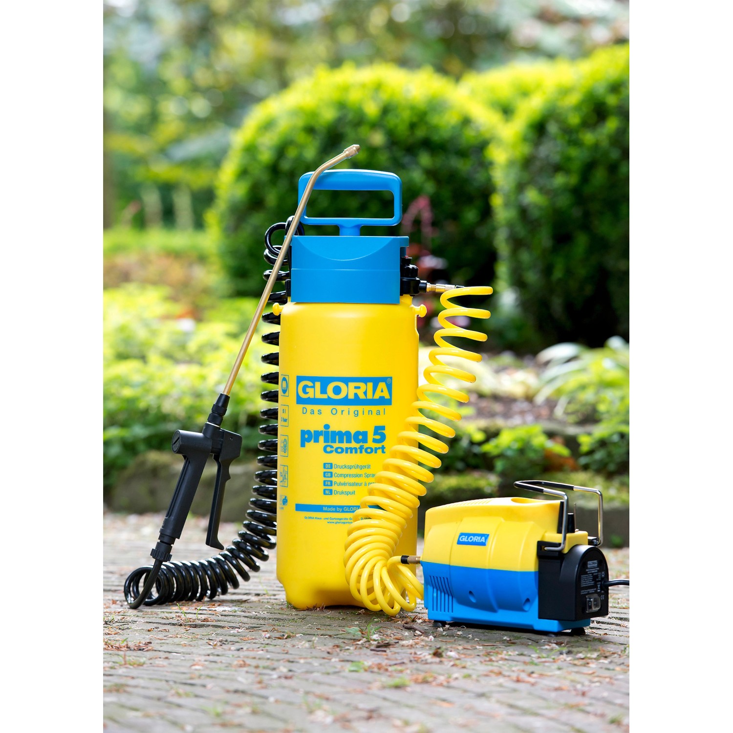Gloria Prima 5 Comfort Drucksprühgerät mit Kompressor und Zubehör für Gartenarbeit.