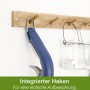 Bona Spray Mop mit Kartusche hängt an Garderobe. Ideal zur Reinigung von Hartböden.