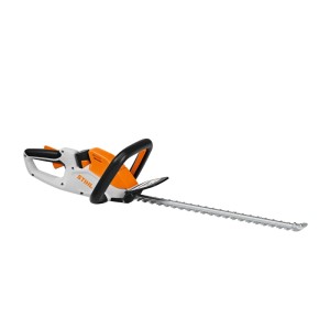 Stihl Akku-Heckenschere HSA 40 Set mit Akkus und Ladegerät.