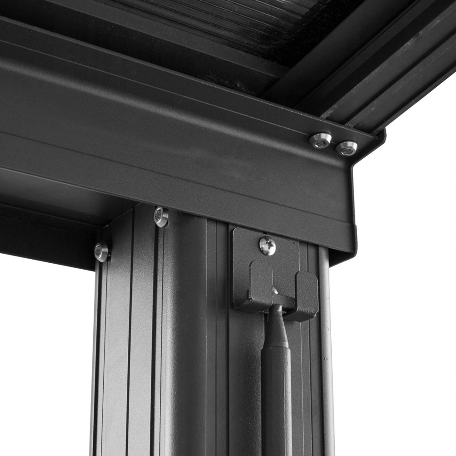 Detailaufnahme der anthrazitfarbenen Home Deluxe Terrassenüberdachung Solis Deluxe.