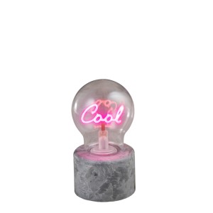 LED-Tischlampe Cool von Mica Decorations, 15 cm hoch, mit Schriftzug in pink.