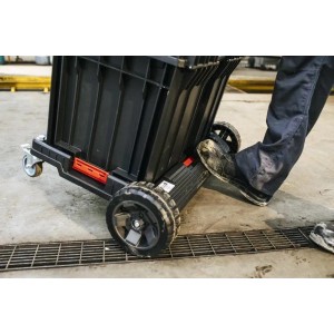PROREGAL QBRICK Werkzeugkasten One 38L mit Rädern und transparentem Deckel in Schwarz.