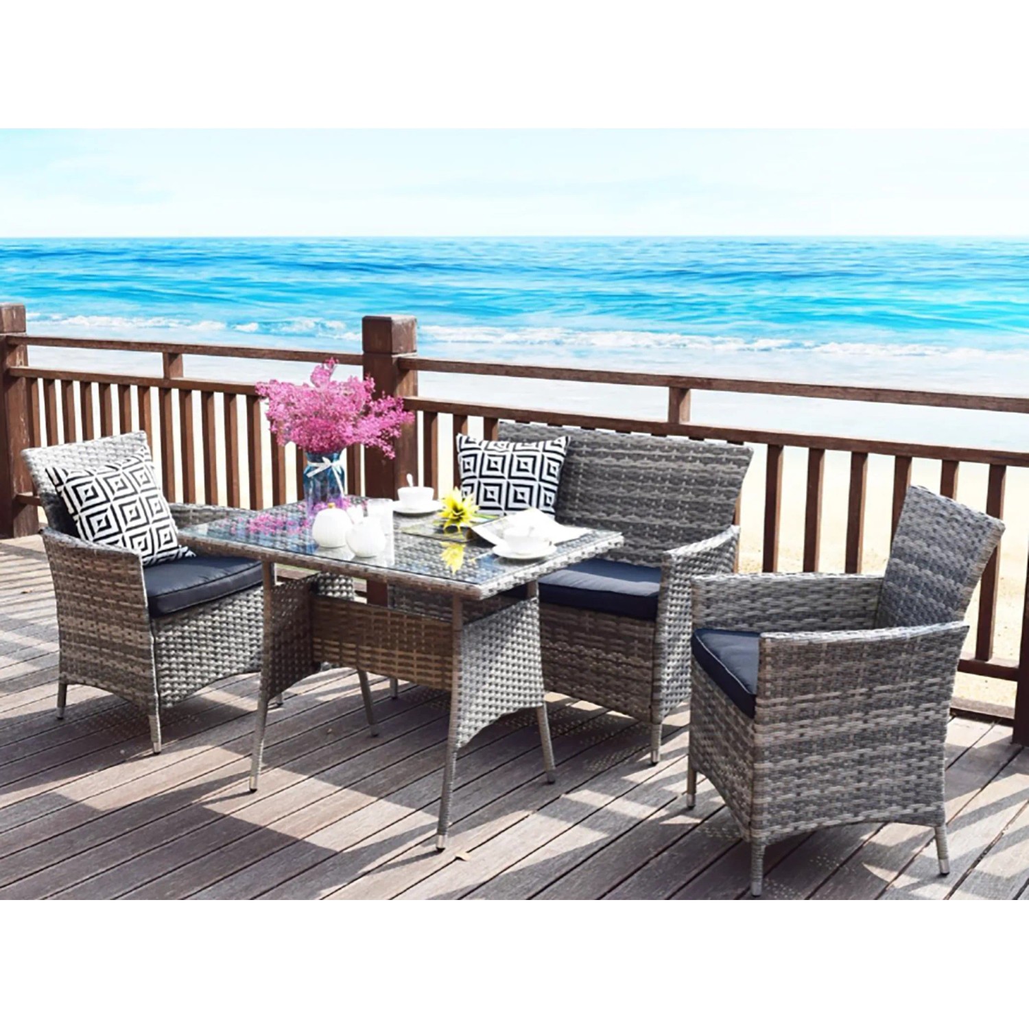 4-teiliges Acamp Lounge-Set Nina aus grau-meliertem FlexMesh-Geflecht mit Tisch, Sofa und Sesseln.