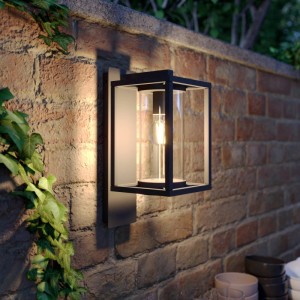 Moderne schwarze Lucande Außenwandleuchte Ferda aus Aluminium mit Glasdiffusor.