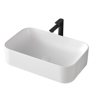 Modernes, matt weißes Emke Aufsatzwaschbecken aus Keramik mit schwarzer Armatur.