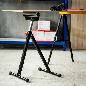 HOMCOM Rollenbock, höhenverstellbar, bis 90 kg, Metall schwarz. Arbeitsbock für Werkstatt und Baustelle.