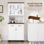 Weißer HOMCOM Küchenschrank mit Glas, Schubladen und brauner Arbeitsplatte. Viel Stauraum.