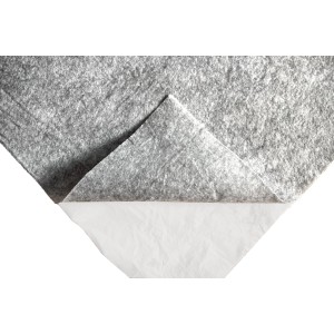 Selbstklebendes Antikondensvlies für Gartenhäuser, schützt vor Feuchtigkeit und Kondenswasser.