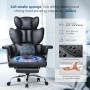 Schwarzer, ergonomischer Bürostuhl mit hoher Lehne, Fußstütze und Leder für Home Office.
