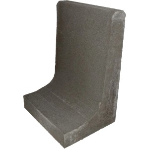 Grauer EHL L-Stein, 25x20x35 cm, zur Beet- und Raseneinfassung im Garten.