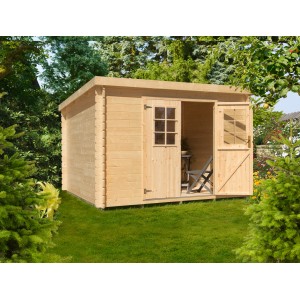 Kiehn-Holz Gartenhaus KH 19-021 Unberührt, 260x220 cm, unbehandeltes Holz mit geöffneter Tür.