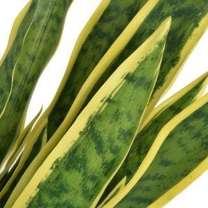 Künstliche Sansevieria Bogenhanf, 65 cm hoch, grüne Blätter mit gelbem Rand im Topf.