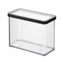 Rechteckige, transparente Rotho Vorratsdose Loft Premium (2,1 l) mit schwarzem Deckel.