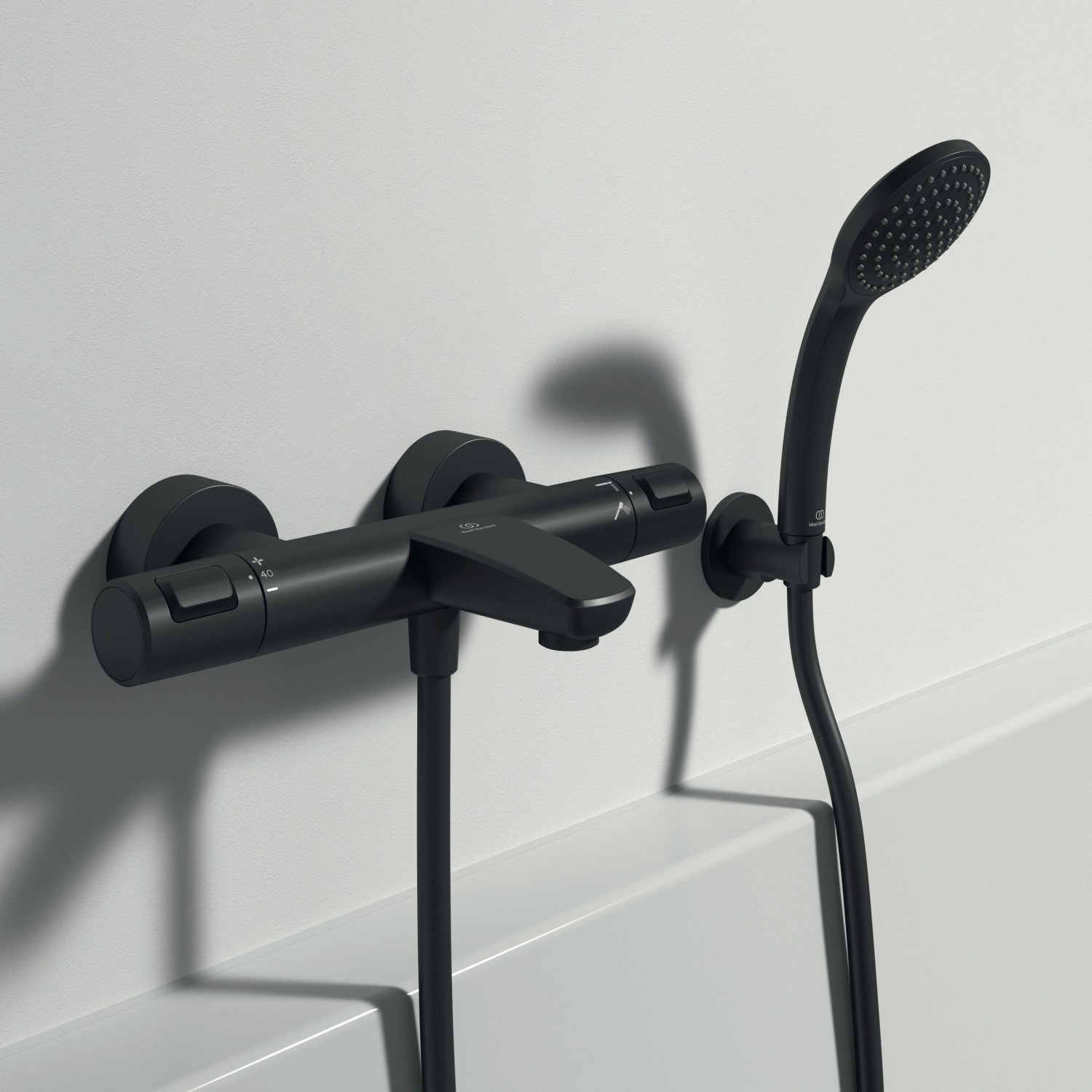 Ideal Standard Idealrain Handbrause, 1-Funktion, Ø100 mm, Schwarz matt, mit Armatur.