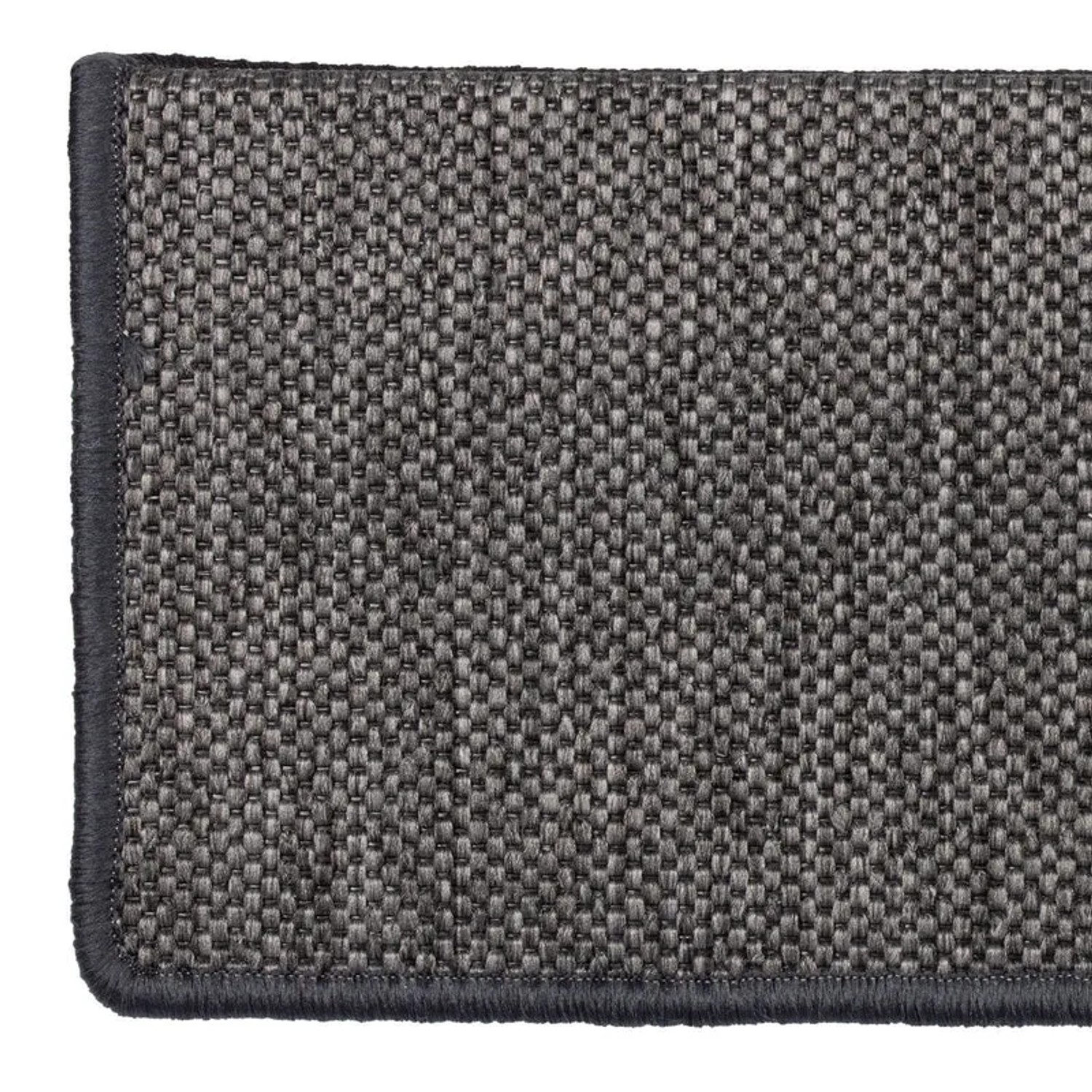 Detailaufnahme: Anthrazitfarbene KARAT Stufenmatte in Sisaloptik, gekettelt, rechteckig (23,5x65 cm).