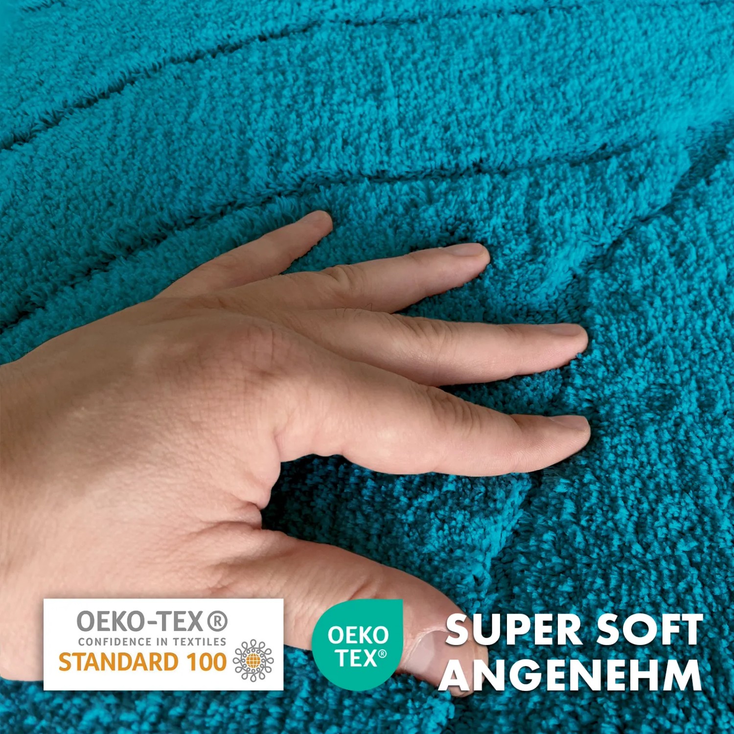 Türkise Karat Badematte Maris mit Blattstruktur, weich und geprüft nach OEKO-TEX Standard 100.