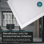 Weißes LUXULA LITEQ LED Panel 100x25cm im Büro, blendfrei und dimmbar.