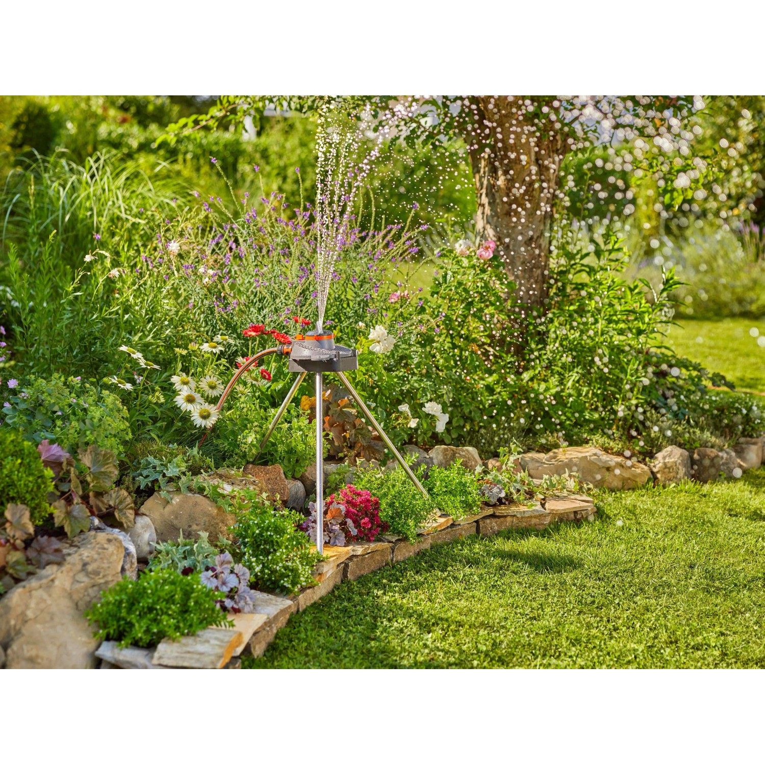 Gardena Comfort Tango Regner bewässert Garten bis 310 m², Teil- und Vollkreis einstellbar.
