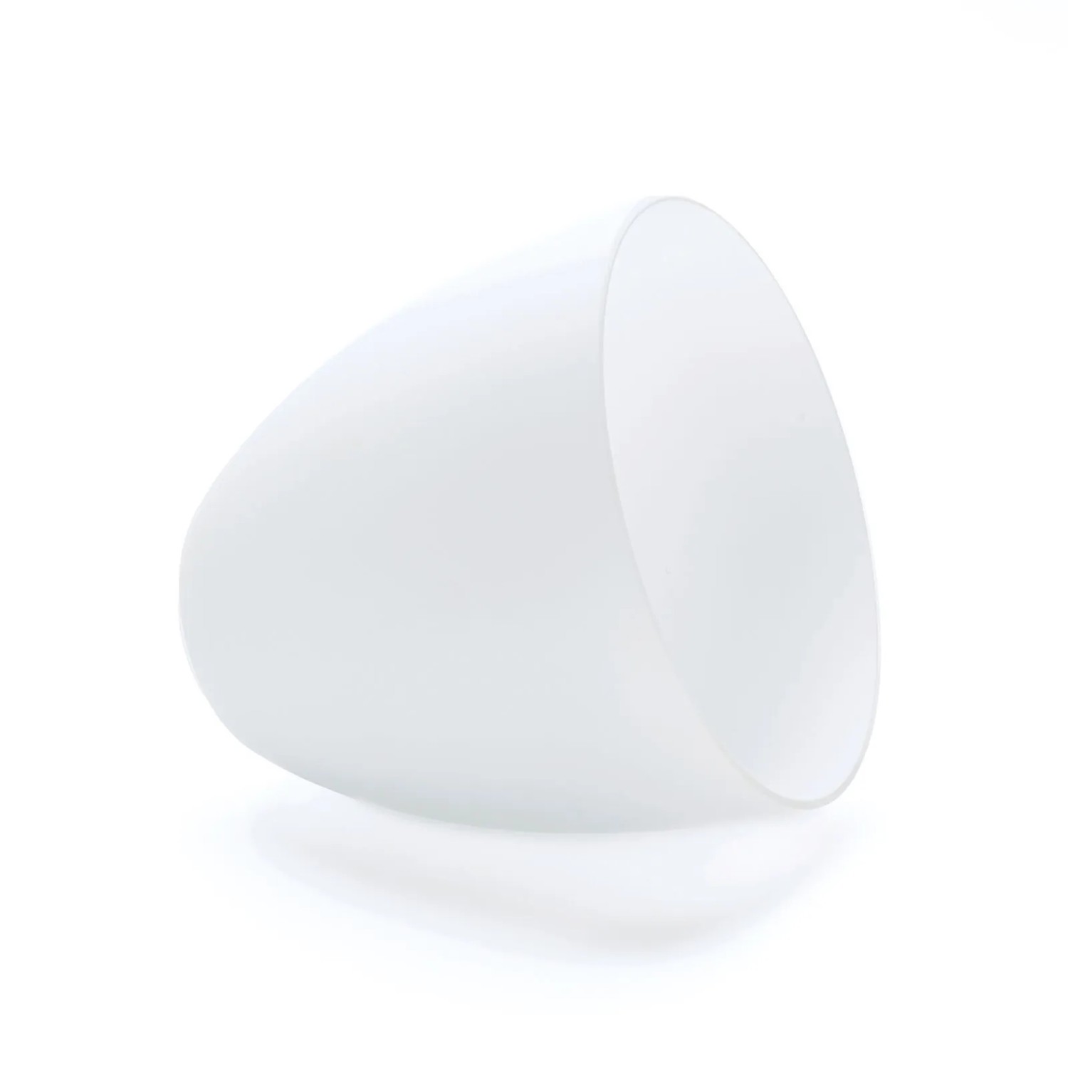 Weißer Orion Lightstyle Lampenschirm Susan, E27, Ø 16 cm, Kegelform aus Glas.