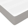 Detailansicht Boxspringbett vidaXL, hellgrauer Stoff, weiße Matratze mit Steppung.