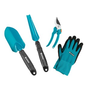 Gardena Kleingeräte Set, 4-teilig: Blumenkelle, Unkrautstecher, Gartenschere und Gartenhandschuhe.