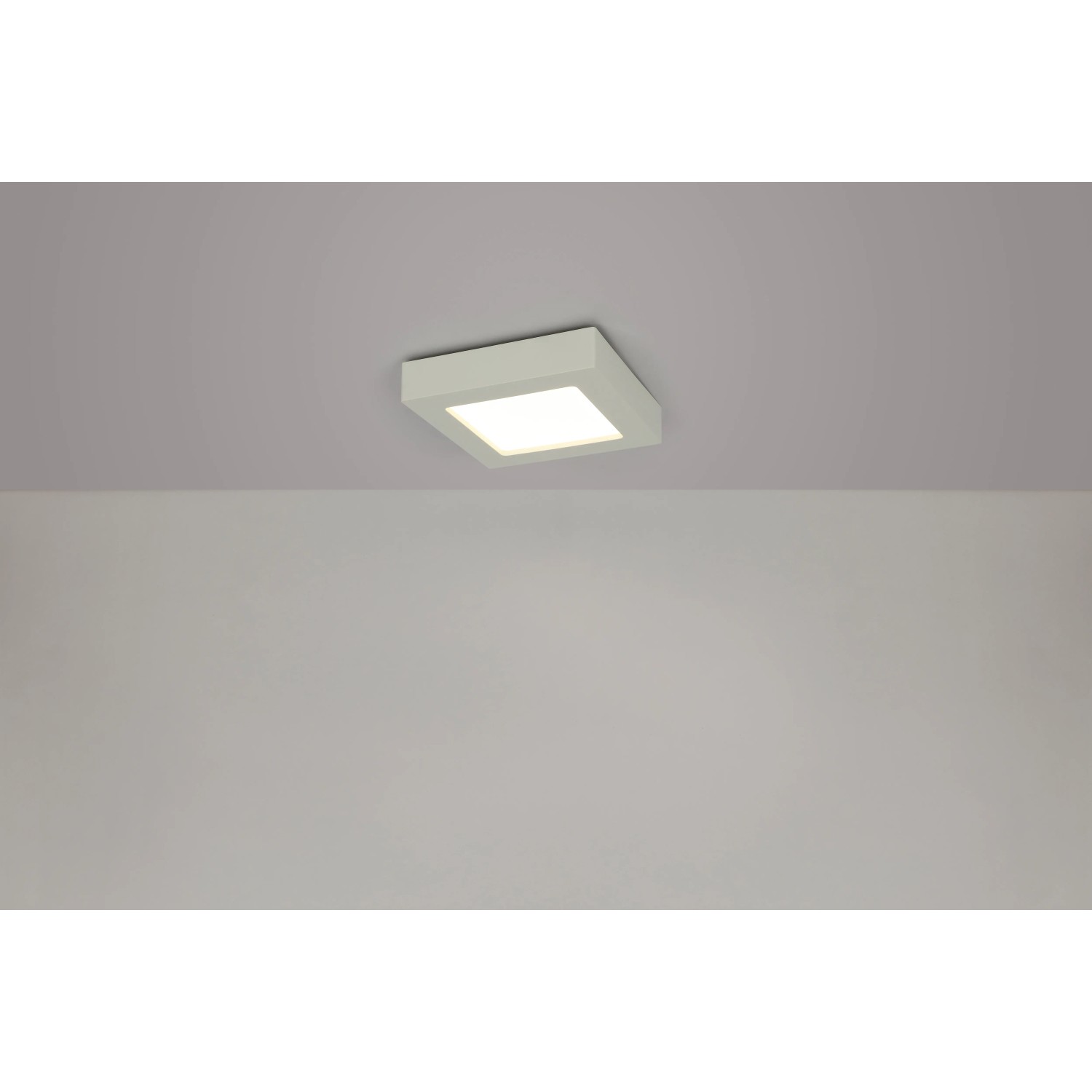 Quadratische, weiße LED-Deckenleuchte Svenja aus Kunststoff.