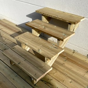 Vinuovo Gartentreppe aus Holz, 4 Stufen, 80 cm breit, ohne Setzstufen.