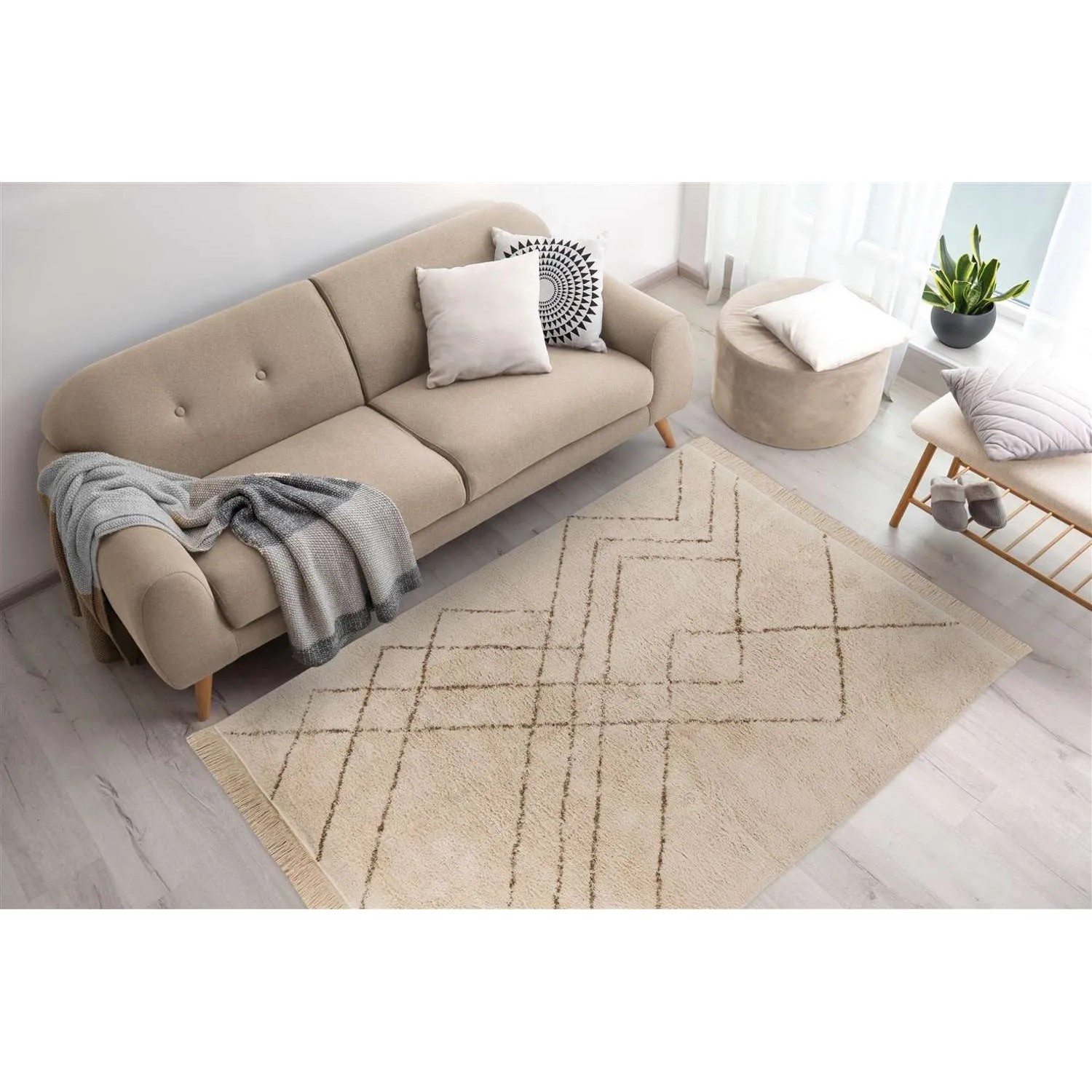 Moderner Kurzflor Teppich MeGusta in Creme Braun mit geometrischem Muster, 160x230 cm.
