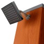 Gre Solardusche aus Aluminium, 32 l, Holzoptik. Quadratischer Duschkopf und Armatur im Detail.