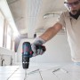 Bosch Professional Akku-Bohrschrauber GSR 12V-15 in Nutzung auf Fliesen.