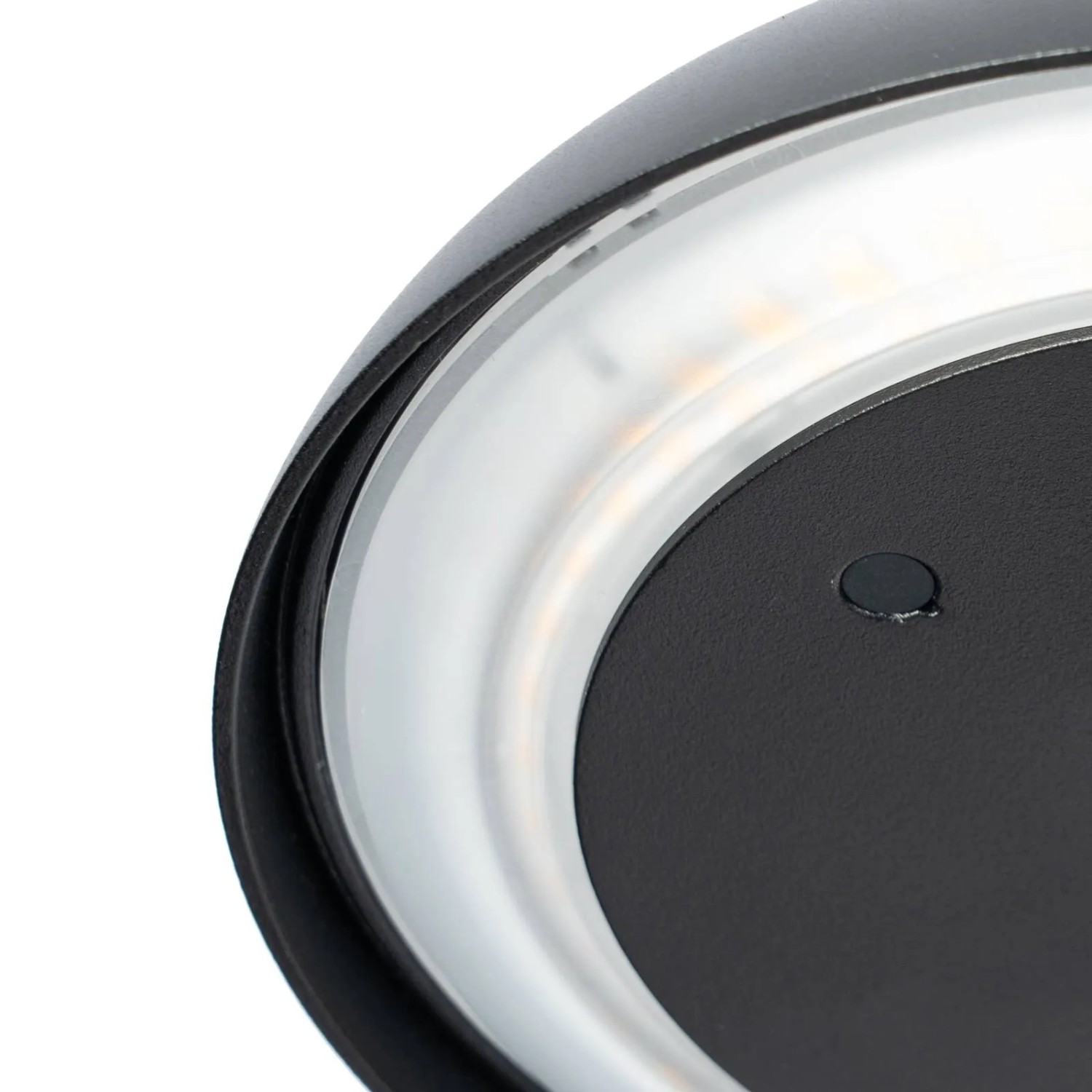 Detailaufnahme der dimmbaren Arcchio LED-Tischleuchte Thenra in Schwarz, ideal für Terrasse und Garten.