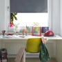 Gardinia EasyFix Thermo Rollo, 100x150 cm, Schiefer, am Fenster im Kinderzimmer.