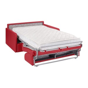 Rotes Vente-unique Schlafsofa Calife, ausgeklappt als Bett mit weißer Matratze. 2-Sitzer Sofa aus Kunstleder.