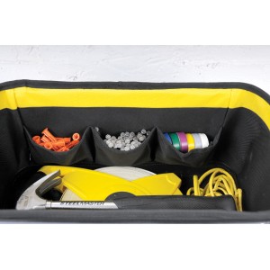 Offene Stanley Werkzeugtasche aus Nylon mit Werkzeug und Zubehör in Fächern.