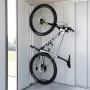 Biohort BikeMax Fahrradaufhängung im Gerätehaus Neo, grauweiß, mit Fahrrad.