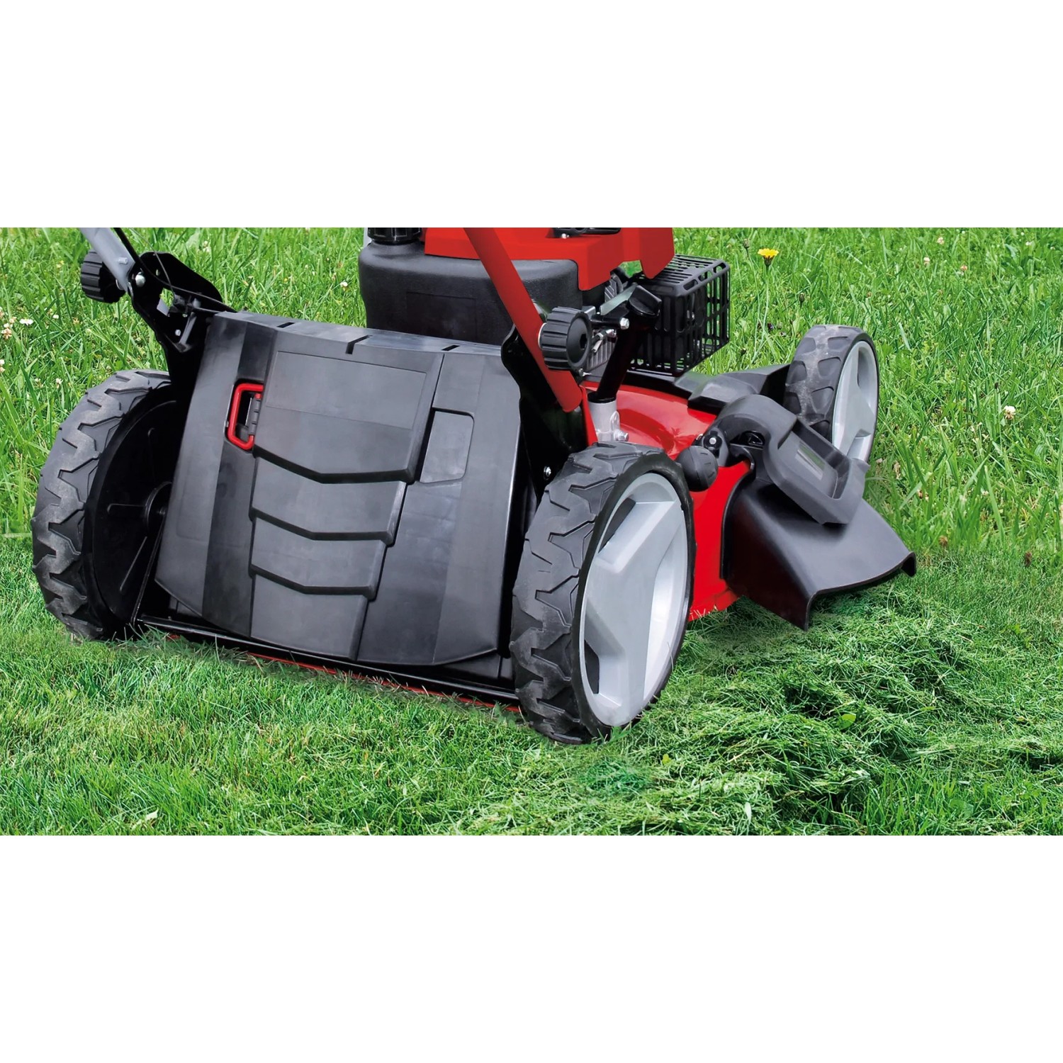 Einhell GC-PM 56/2 S HW Benzin-Rasenmäher in Rot und Schwarz auf Rasen.