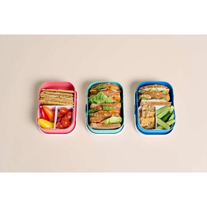 Mepal Campus Lunchset, 3-teilig, mit Brotdosen, Trinkflasche und Obstbox in Türkis, gefüllt mit Snacks.