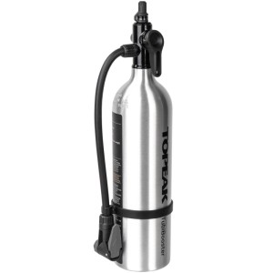 Topeak TubiBooster CO2 Kartuschenpumpe, silberner Aluminium-Drucklufttank mit flexiblem Schlauch für Presta- & Schrader-Ventile.