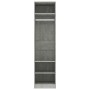 Schmaler, grauer Kleiderschrank (50x50x200 cm) mit Fächern und Kleiderstange.