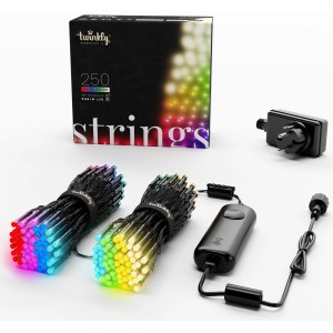Twinkly Lichterkette mit 250 LEDs für Innen und Außen, 20 m Länge, mit Zubehör.