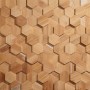 Holzverblender UltraWood Teak Hexagon in Braun für die Wandgestaltung im Innenbereich.