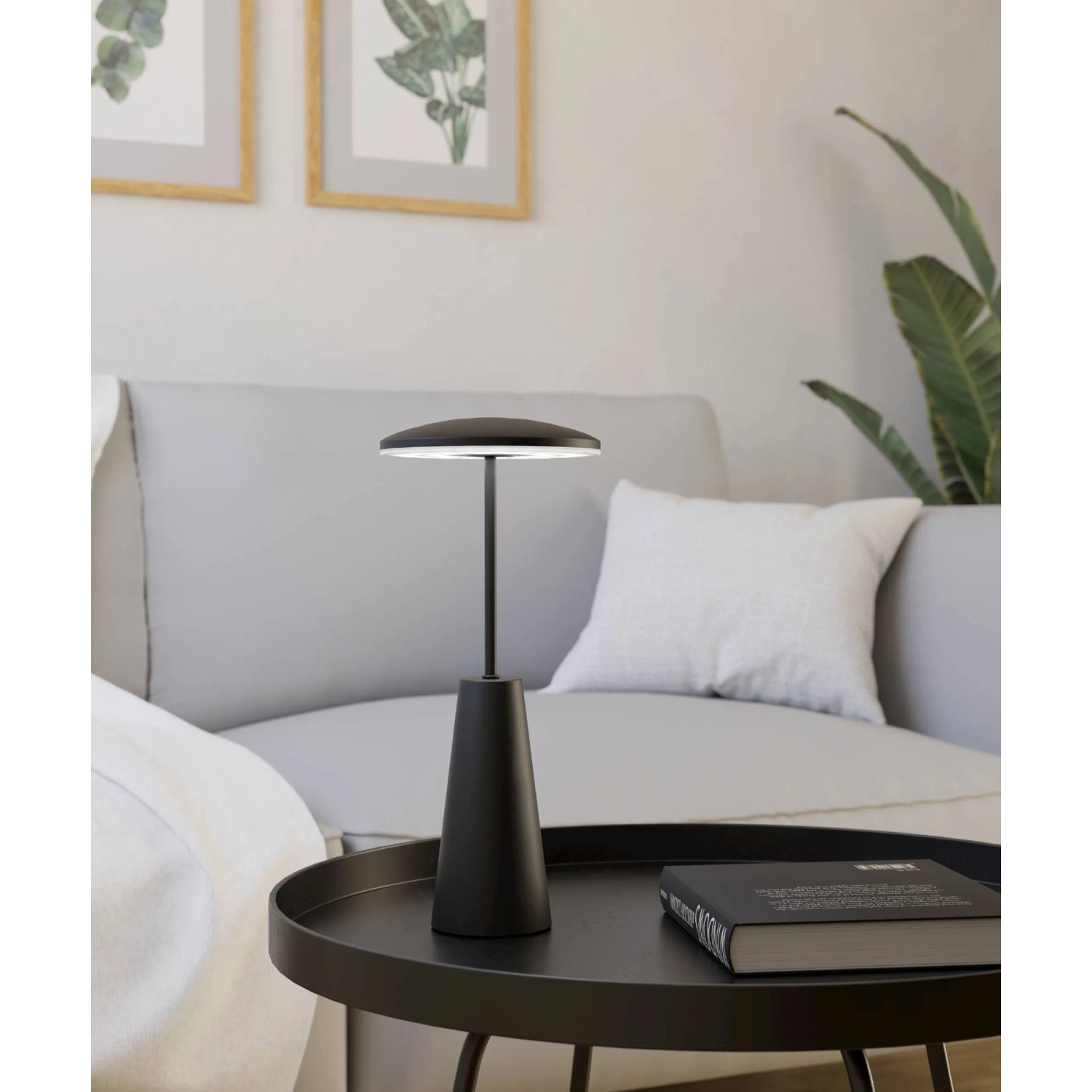 Schwarze EGLO LED Akku-Tischleuchte PICCOLA für den Außenbereich mit Touchdimmer, Höhe 28cm.