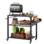 Schwarzer Outsunny Grillwagen aus Stahl mit Grill, Lebensmitteln und Gewürzen auf drei Ebenen.