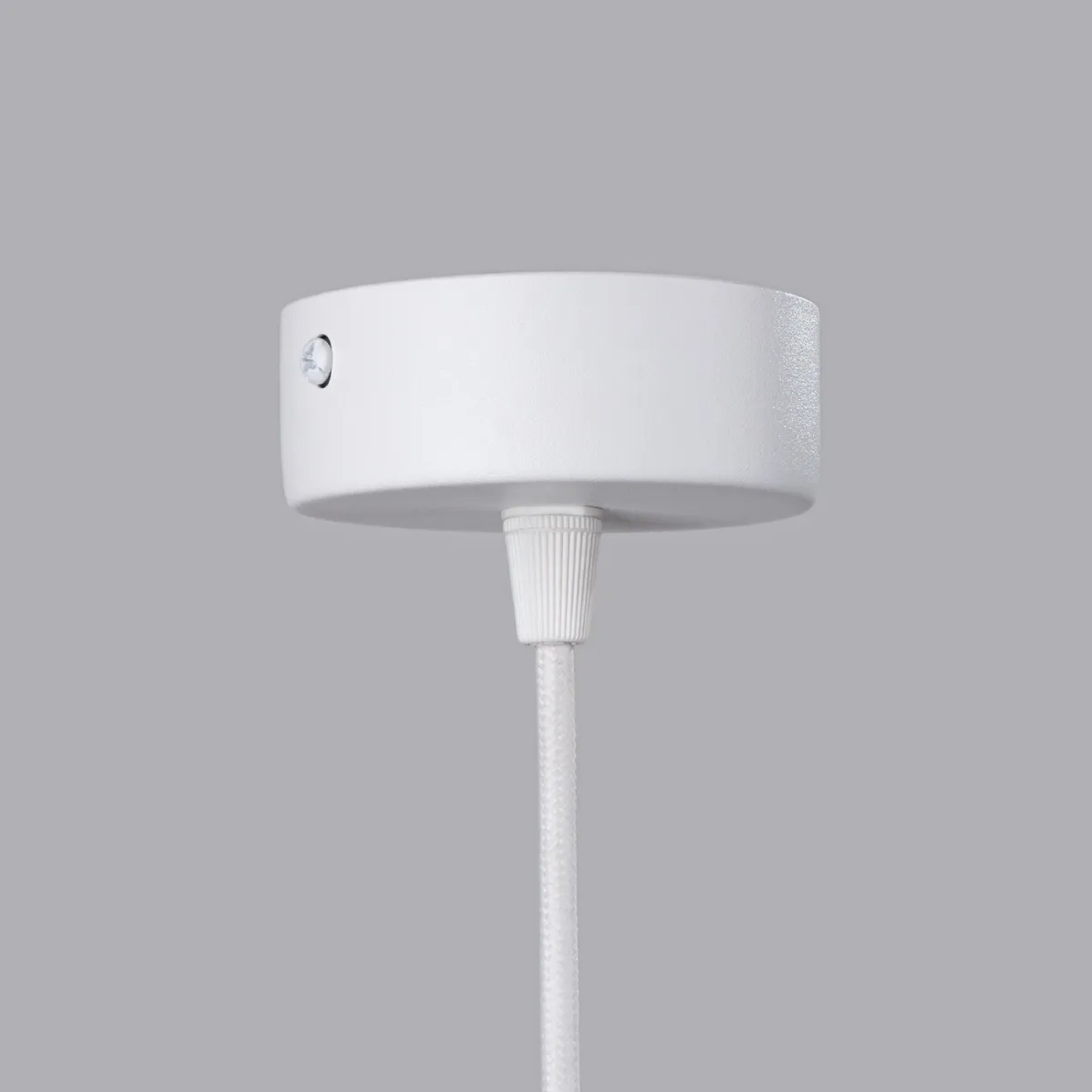 Detailaufnahme der weißen Sollux Lighting Arche 1 Pendelleuchte, Lampen & Leuchten Zubehör.