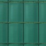 Grüne PVC Sichtschutzstreifen auf Rolle für Doppelstabmattenzaun.