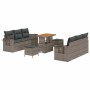 Graues 9-teiliges vidaXL Garten-Sofa-Set aus Poly Rattan mit Tisch und Hockern.